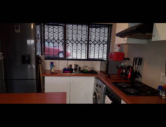 2 BEDROOM SIMPLEX RENTED IN CAVERSHAM GLEN